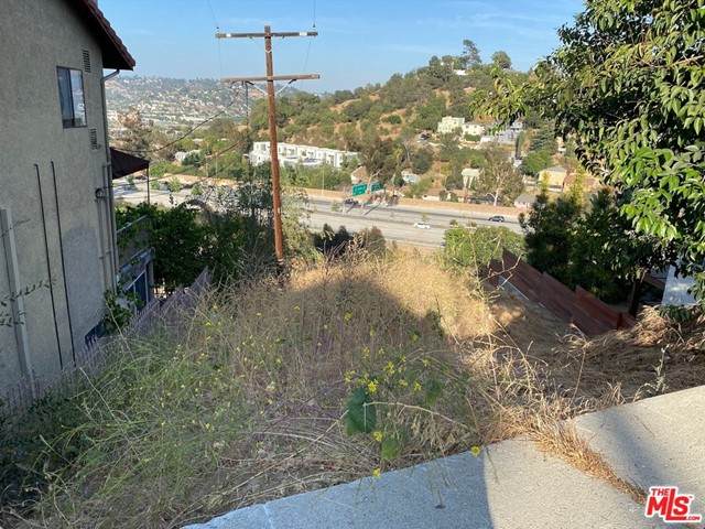 2296 Silver Ridge Avenue - Photo 1