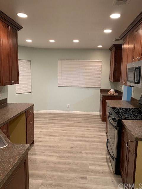15946 California Avenue - Photo 1
