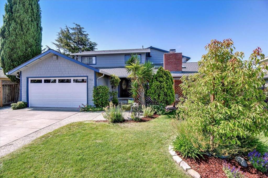 942 Bermuda Court - Photo 1