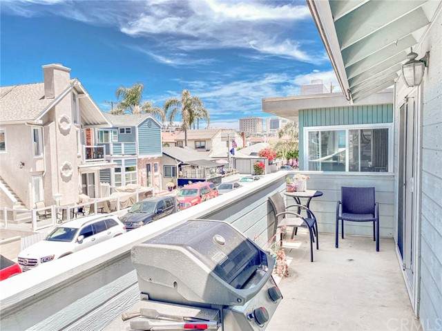 206 1/2 39th Street - Photo 1