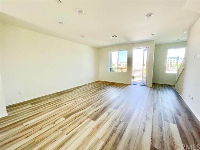 213 Steely - Photo 1