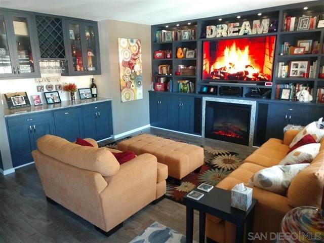 4275 Asher St - Photo 1