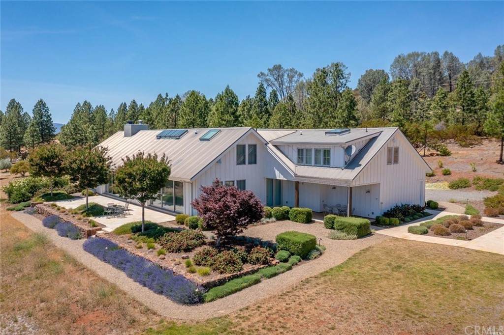 20743 Vineyard Drive - Photo 1