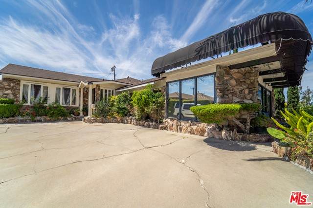 2822 Redondo Beach Boulevard - Photo 1