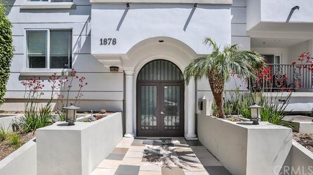 1878 Greenfield Avenue - Photo 1