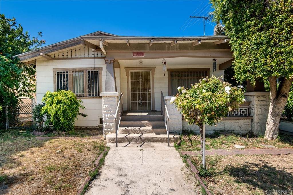 6571 Fountain Avenue - Photo 1