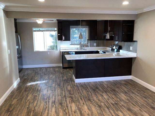 448 Mariposa Avenue - Photo 1