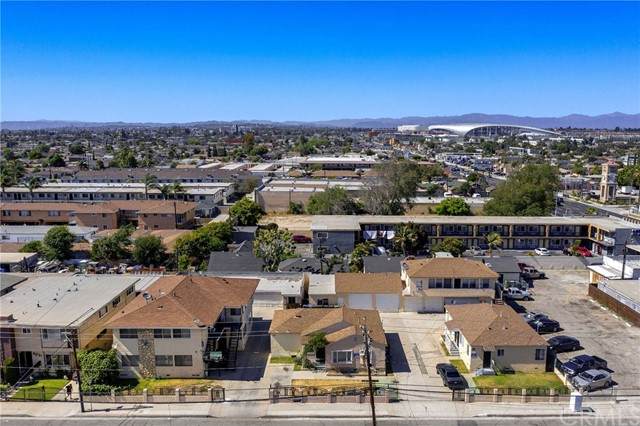 4017 111th Street - Photo 1