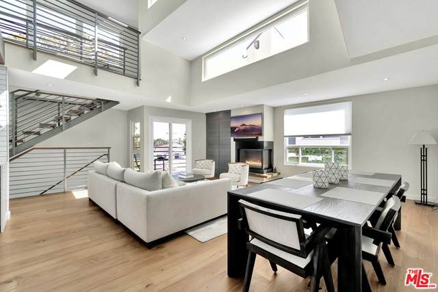 2432 7Th Street - Photo 1