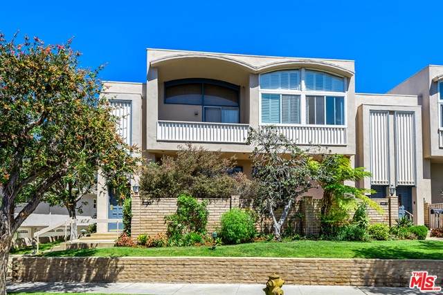 13229 Fiji Way - Photo 1