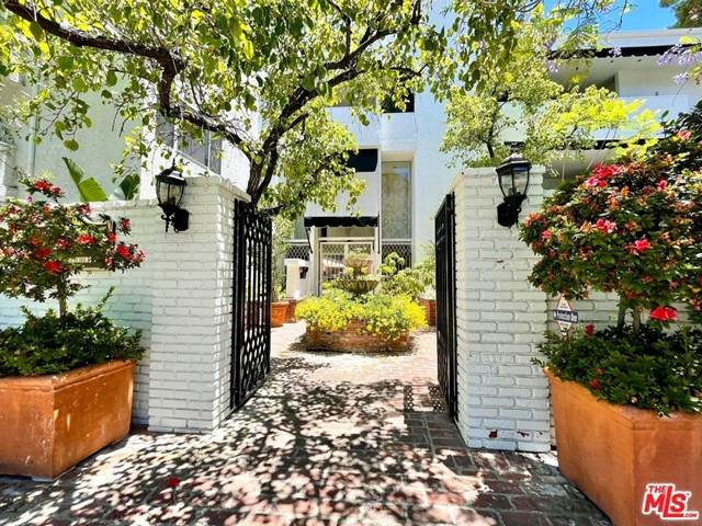 4950 Louise Avenue - Photo 1