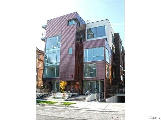 153 Hudson Avenue - Photo 1