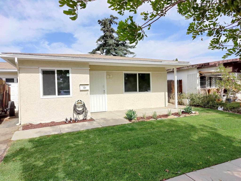 1732 Acorn Street - Photo 1