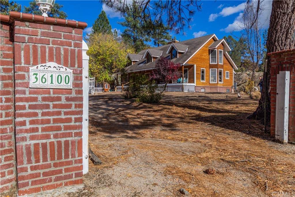 36100 Butterfly Peak Road - Photo 1