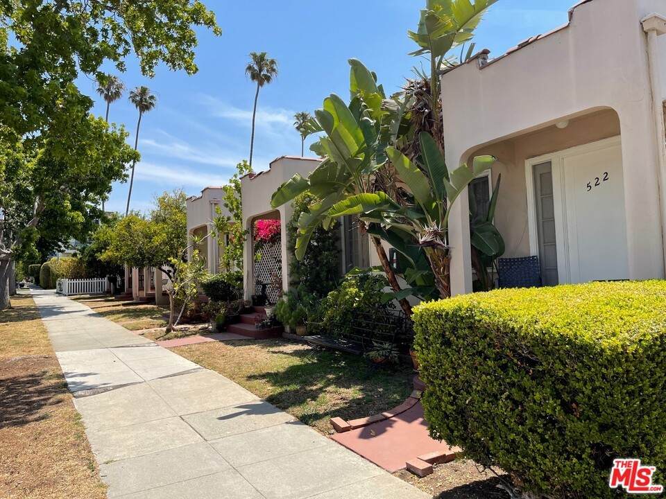 522 Idaho Avenue - Photo 1