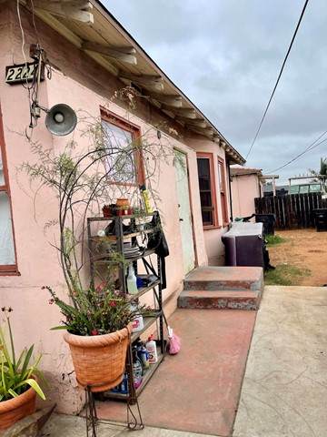 2222 24 Citrus Ave - Photo 1