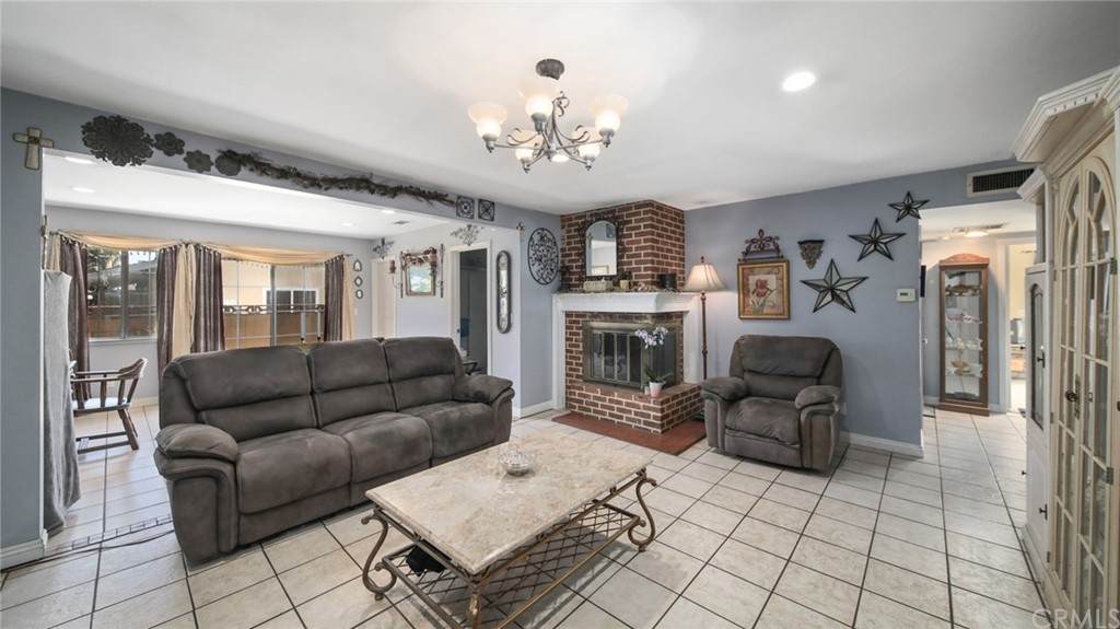 645 Saint Paul Street - Photo 1