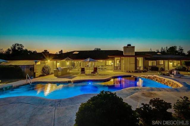 18697 Bernardo Trails Dr - Photo 1