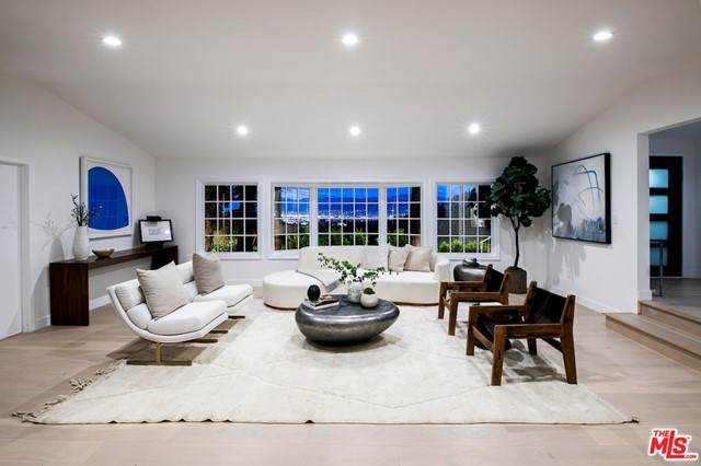 8540 Mulholland Drive - Photo 1
