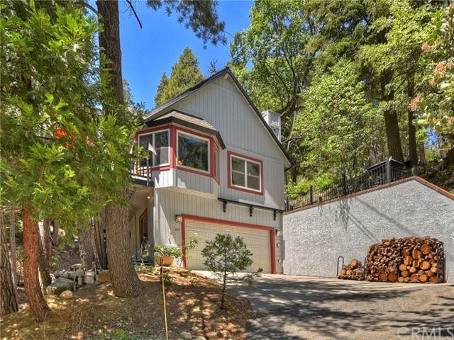 472 Brentwood Drive - Photo 1