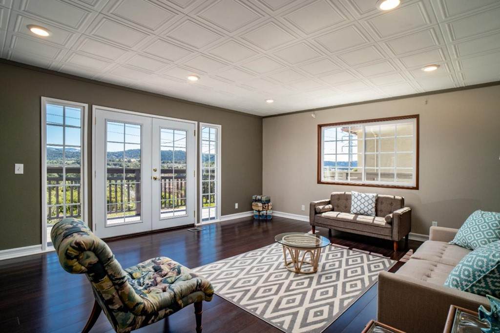 1635 Plumas Avenue - Photo 1