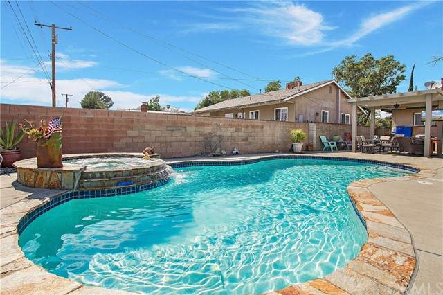428 6th Street - Photo 1