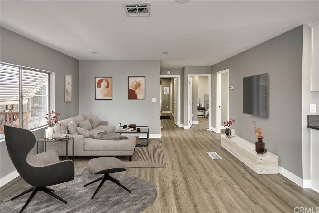 2550 Pacific Coast Hwy - Photo 1