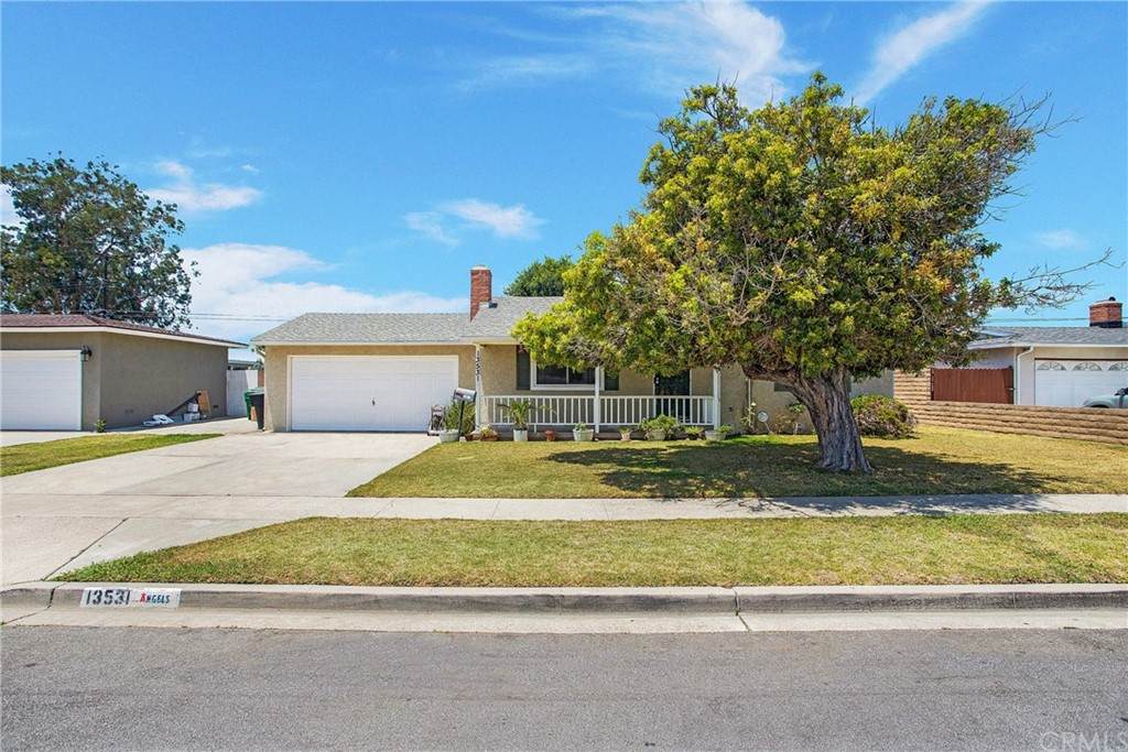 13531 Chestnut Street - Photo 1
