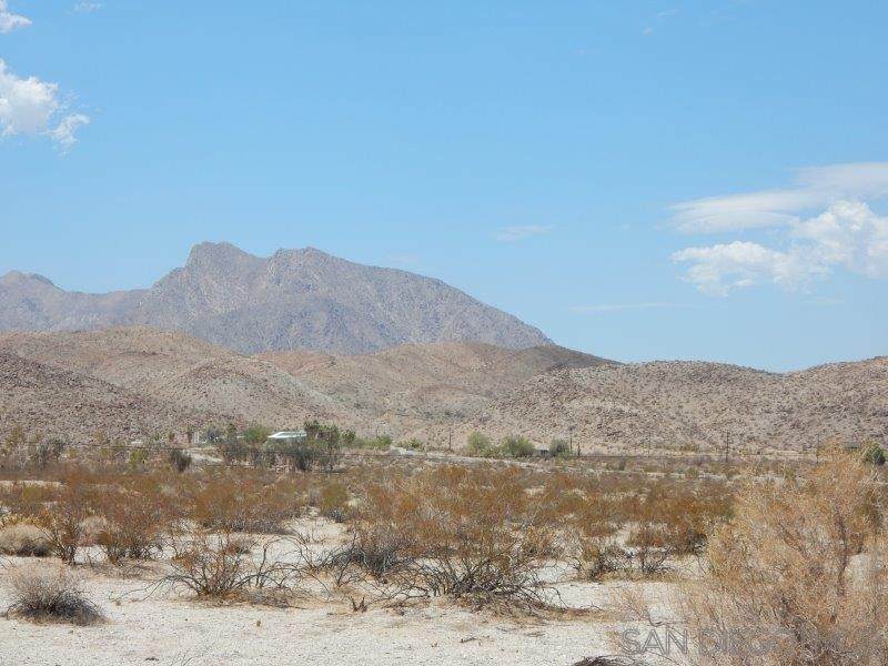3180 Country Club Rd - Photo 1