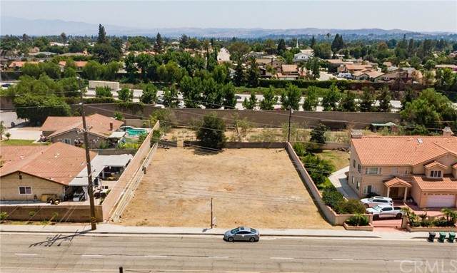 406 Baseline Road - Photo 1