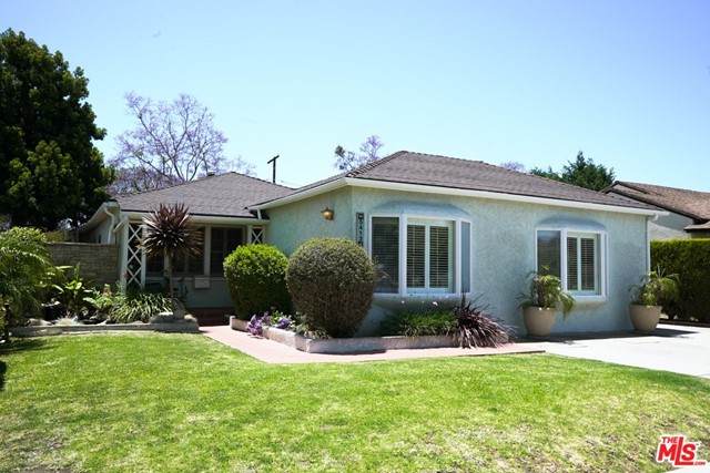 5412 Blanco Way - Photo 1