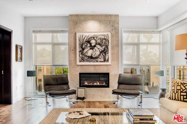 447 Doheny Drive - Photo 1