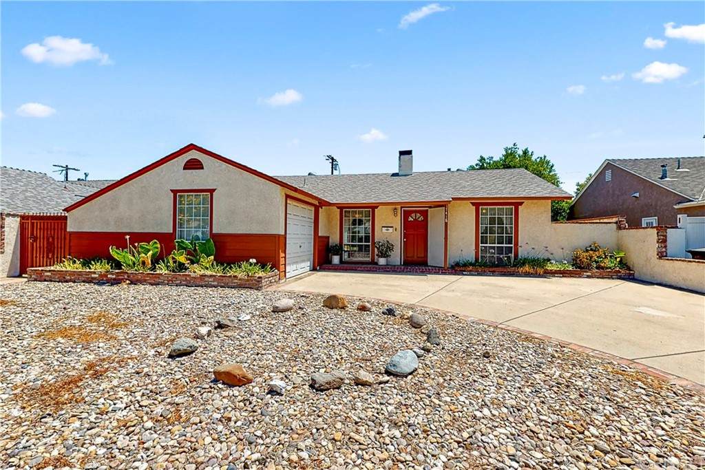17418 Blythe Street - Photo 1