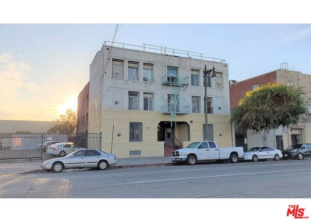 3212 Main Street - Photo 1