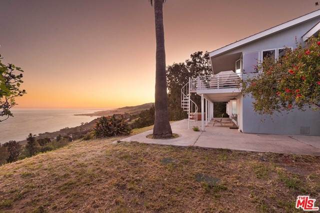 3305 Rambla Pacifico - Photo 1