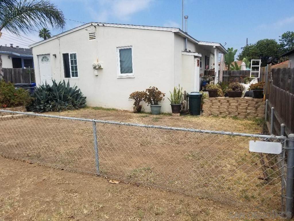 1067 Connecticut St - Photo 1