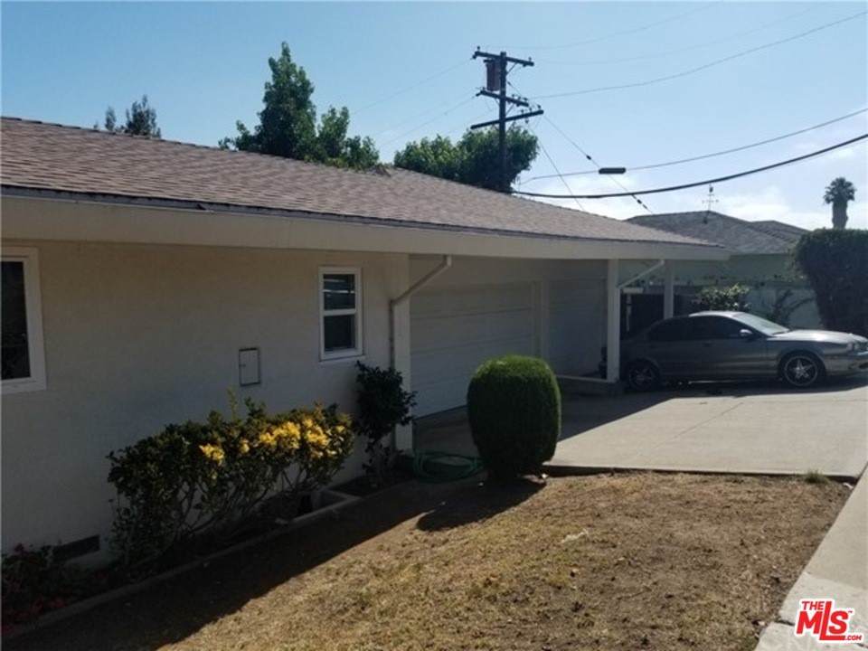 5104 58Th Place - Photo 1