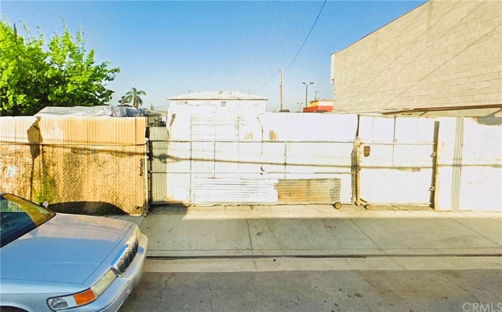 1005 Crane Avenue - Photo 1