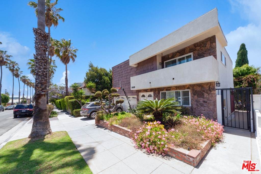 1108 19Th Street - Photo 1