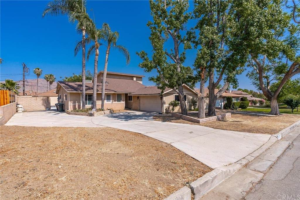 2660 Maryknoll Drive - Photo 1