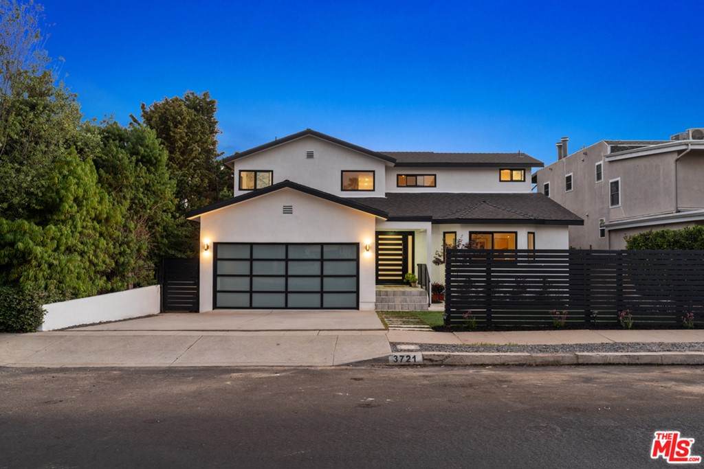 3721 Ocean View Avenue - Photo 1