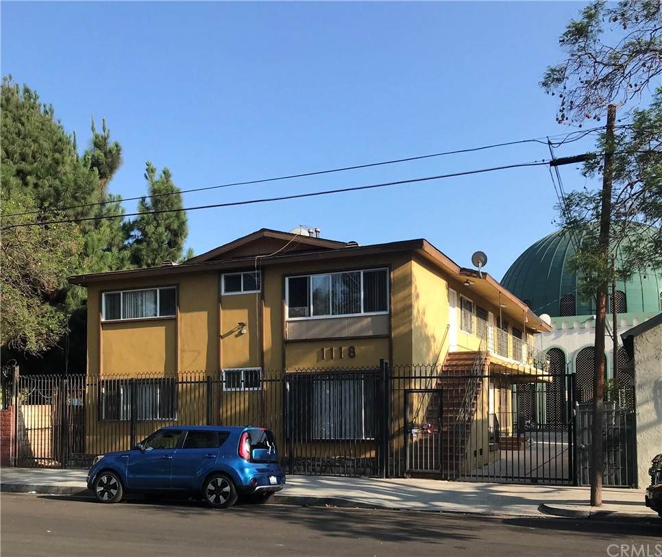 1118 37th Drive - Photo 1