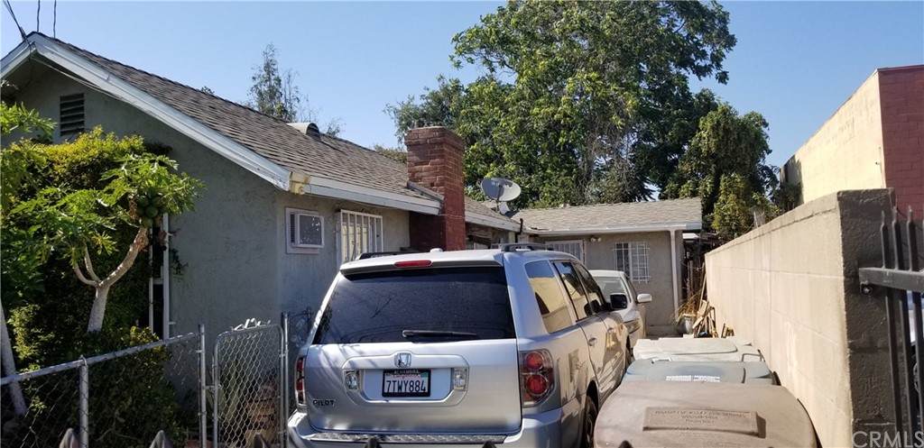 10945 Elliott Avenue - Photo 1