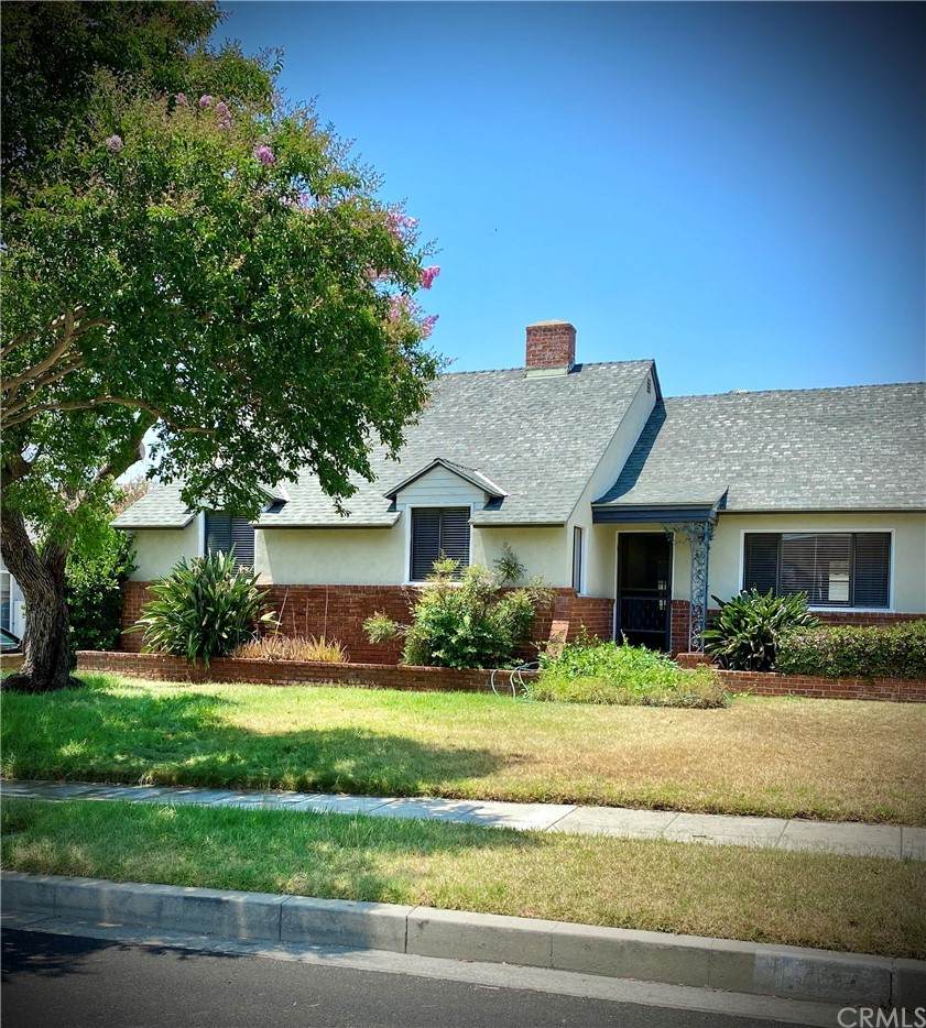 737 University Avenue - Photo 1