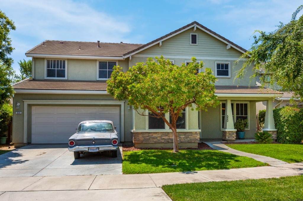 520 Buckaroo Court - Photo 1