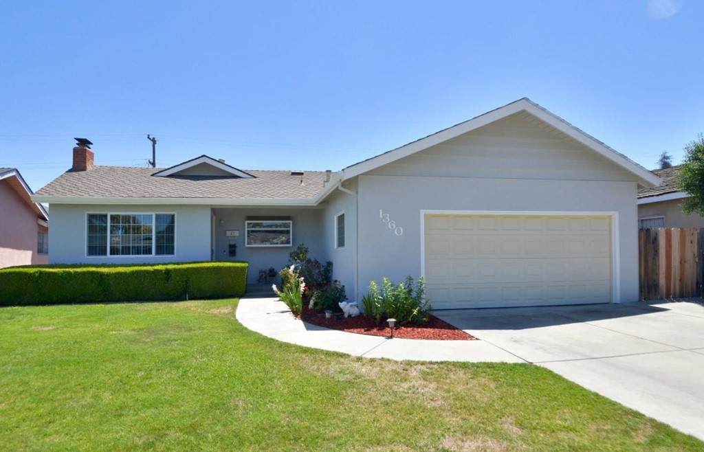 1360 Poe Lane - Photo 1