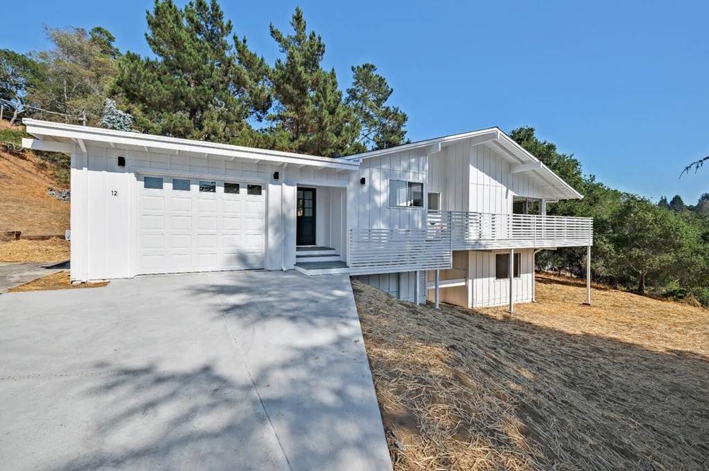 12 Jingle Lane - Photo 1