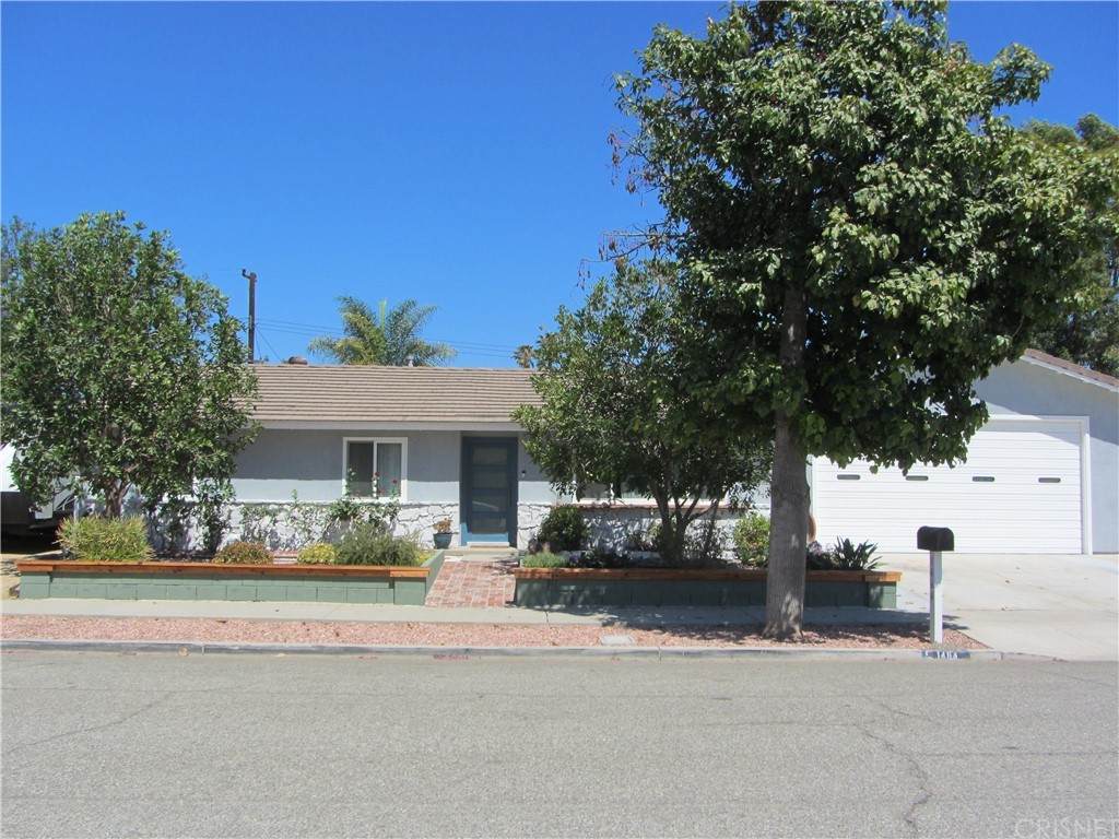 1464 Glacier Street - Photo 1
