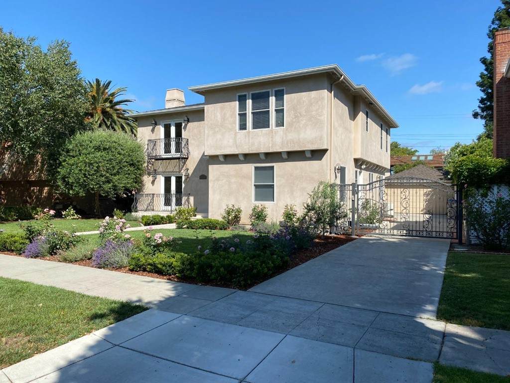 1781 University Avenue - Photo 1