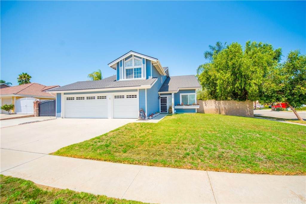 1818 Ponderosa Circle - Photo 1